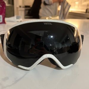 Snowboarding goggles